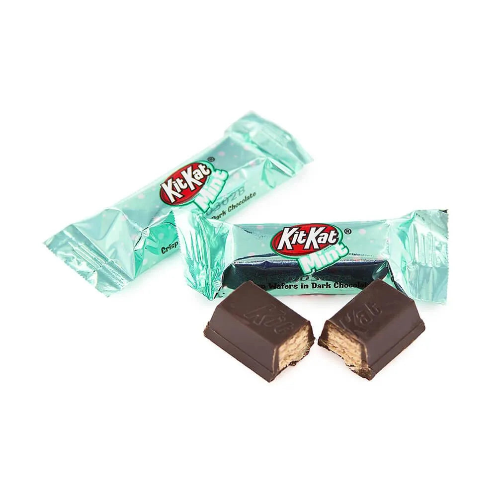 Christmas Mint Dark Chocolate Kit Kat Minis Candy: 10-Ounce Bag