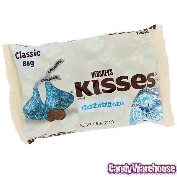 Hershey's Kisses Blue Foiled Cookies n Creme Candy: 70-Piece Bag