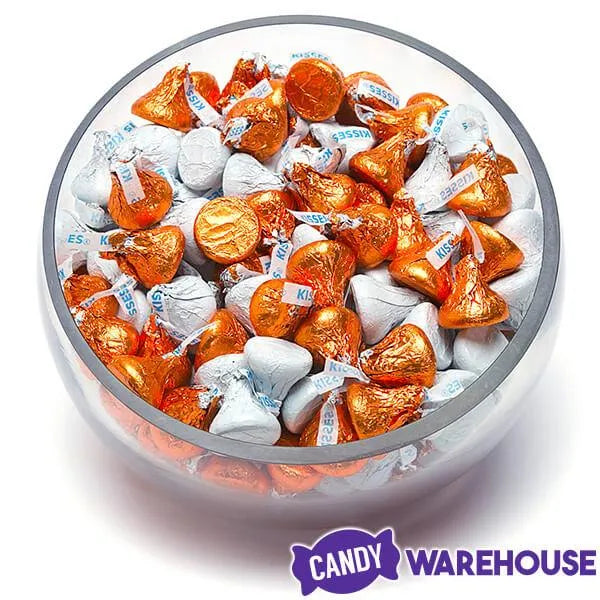 Hershey's Kisses Color Combo - Orange and White: 800-Piece Box