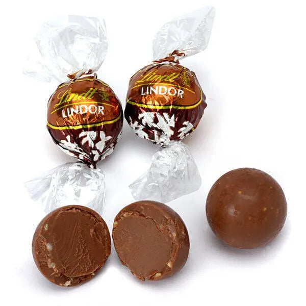 Lindt Chocolate Lindor Truffles - Hazelnut: 120-Piece Box