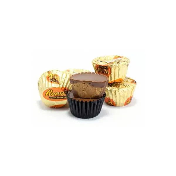 Reese's Peanut Butter Cups Miniatures: 105-Piece Box