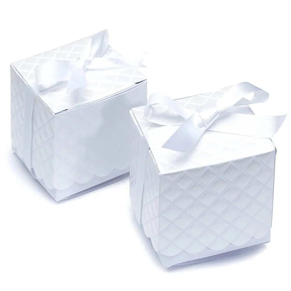 White Scalloped Favor Box Kits: 25-Piece Set